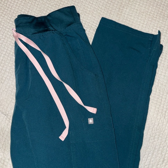 Figs yola pants size M/T Caribbean Blue - Picture 1 of 3